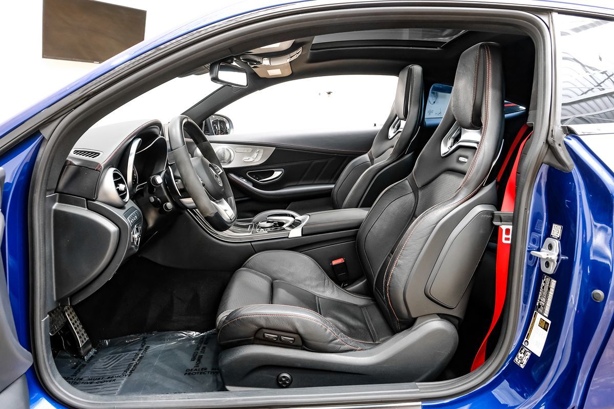 2017 Mercedes Benz C AMG 43 photo 2
