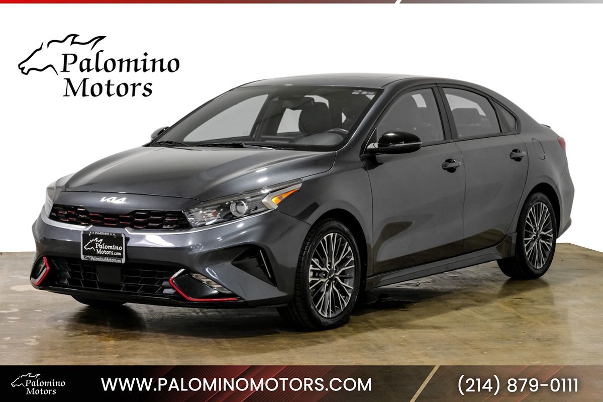 2024 Kia Forte GT-Line AT's photo