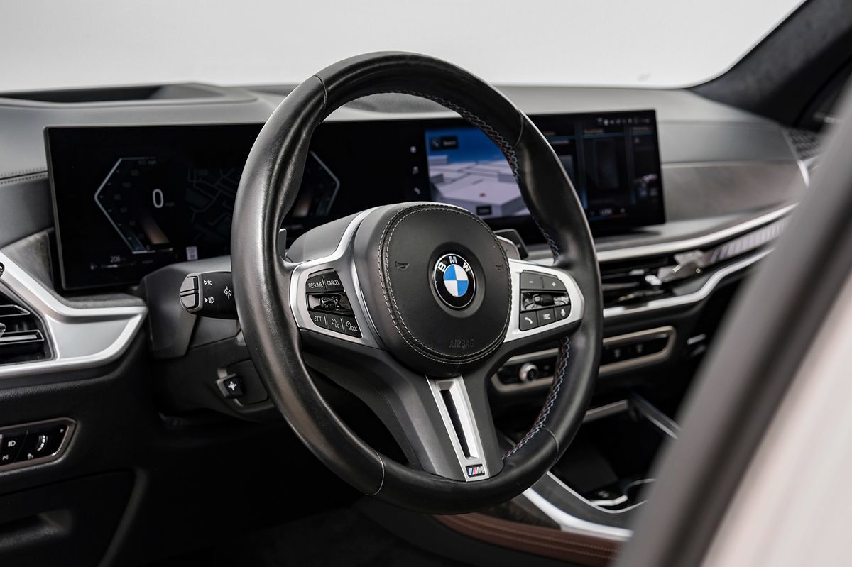 2023 BMW X7 M60i - Photo 14