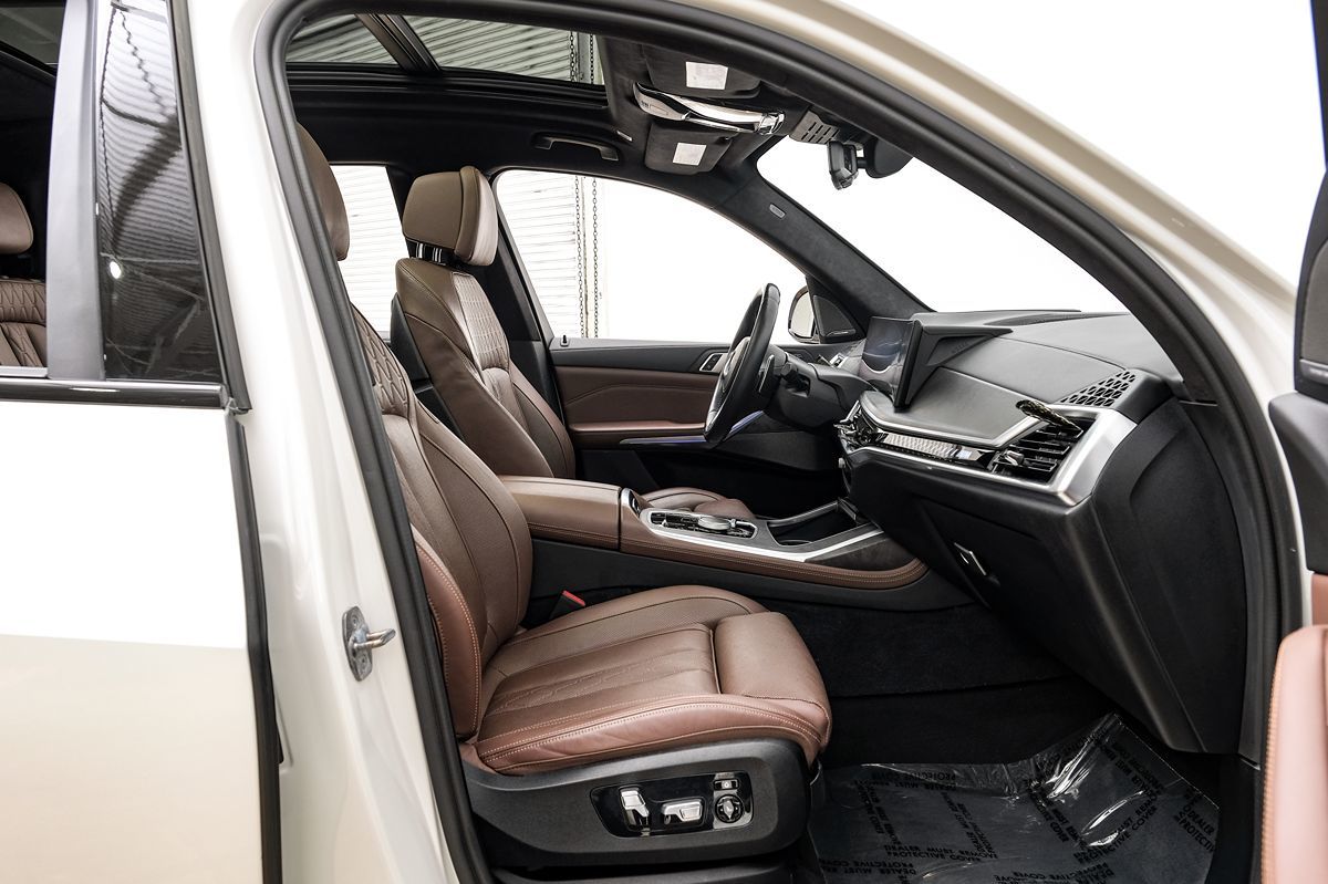 2023 BMW X7 M60i - Photo 29
