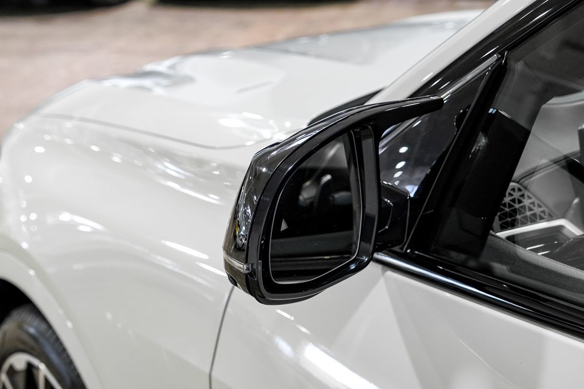 2023 BMW X7 M60i - Photo 38