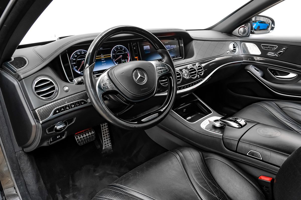 Photo 3 of this Mercedes-Benz S 65 AMG
