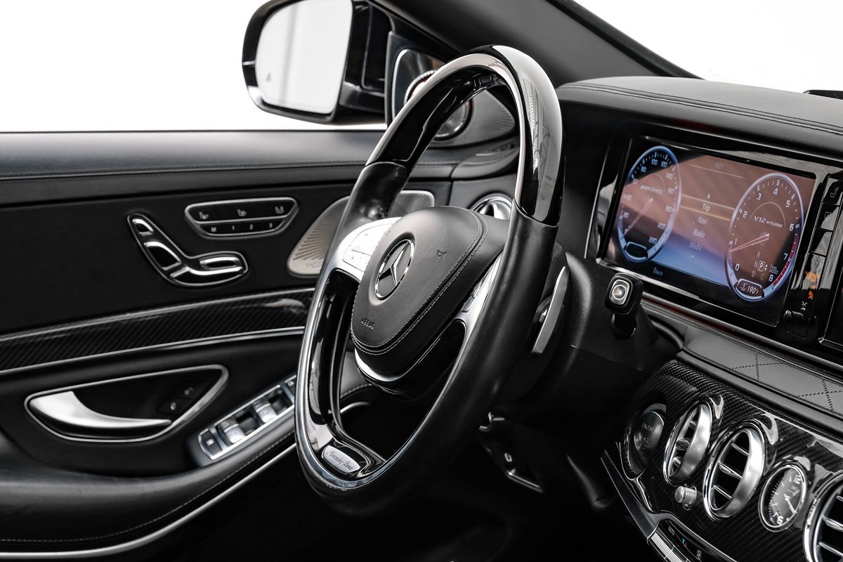 Photo 13 of this Mercedes-Benz S 65 AMG