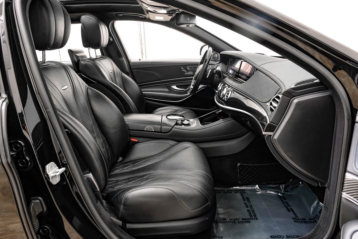 Photo 30 of this Mercedes-Benz S 65 AMG