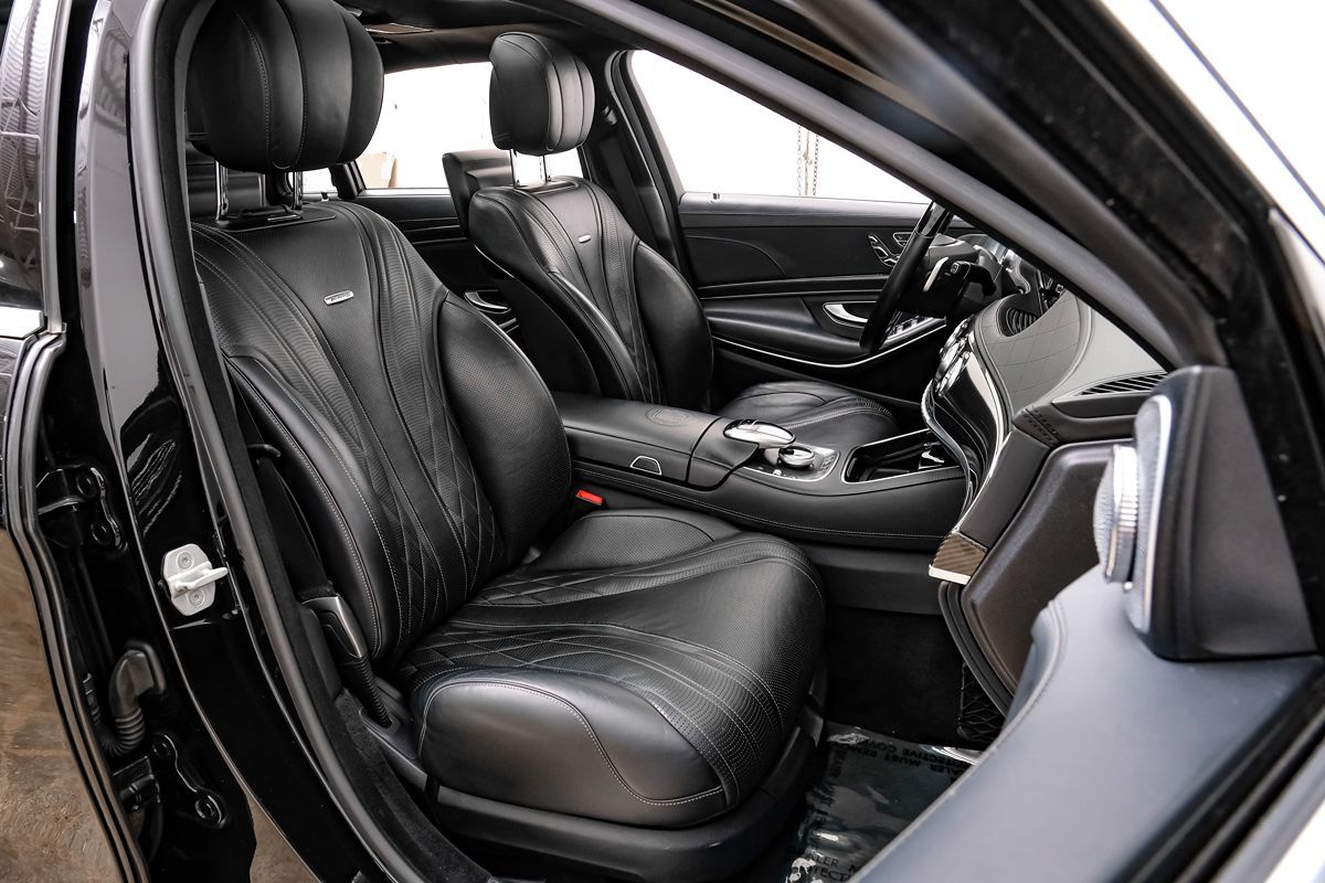 Photo 31 of this Mercedes-Benz S 65 AMG