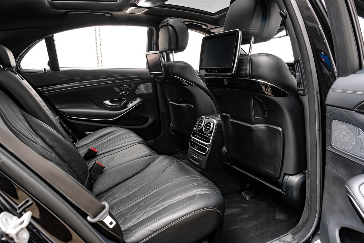 Photo 33 of this Mercedes-Benz S 65 AMG