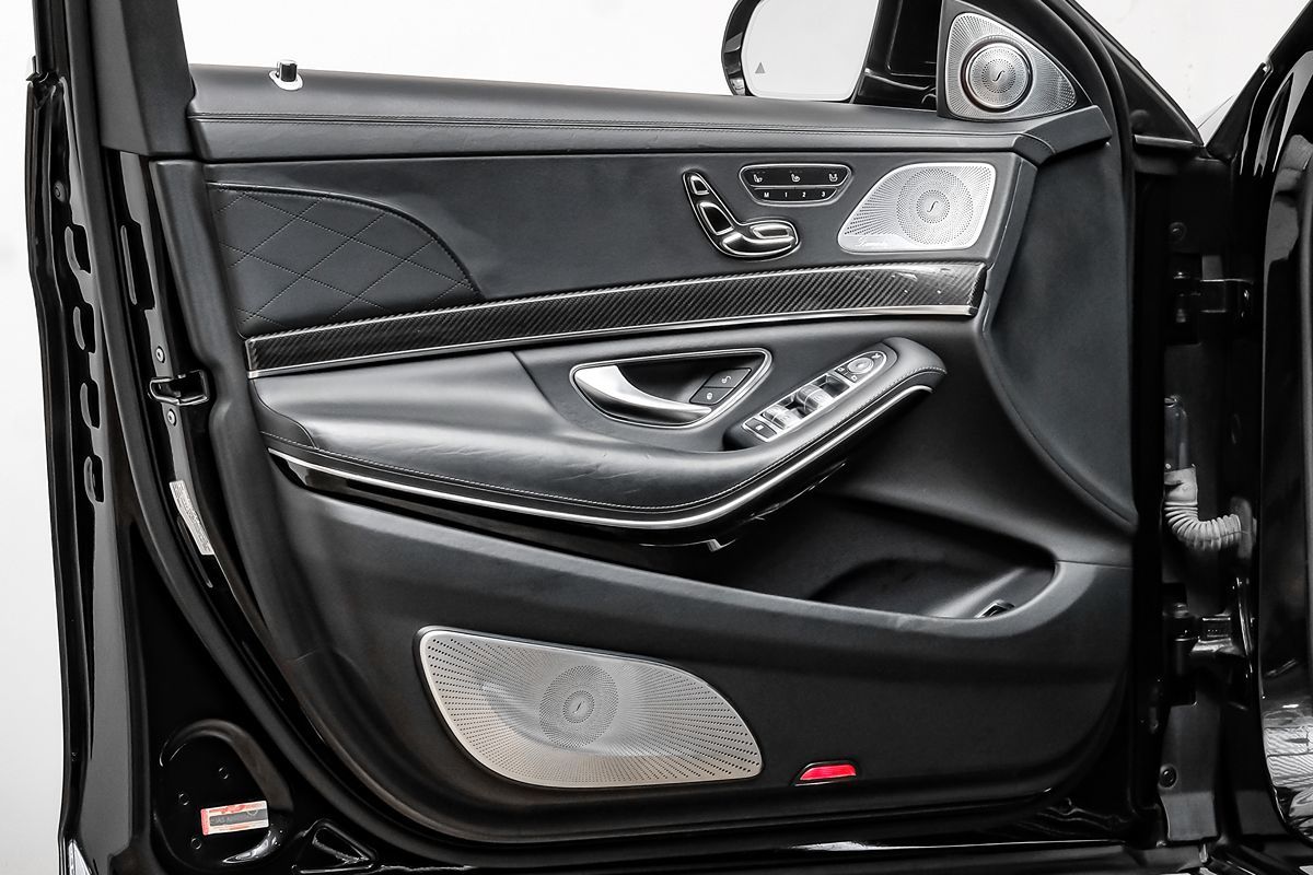 Photo 39 of this Mercedes-Benz S 65 AMG