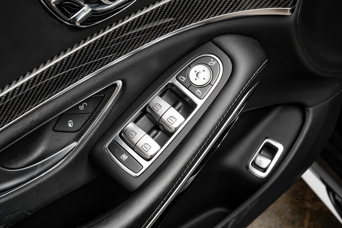 Photo 42 of this Mercedes-Benz S 65 AMG