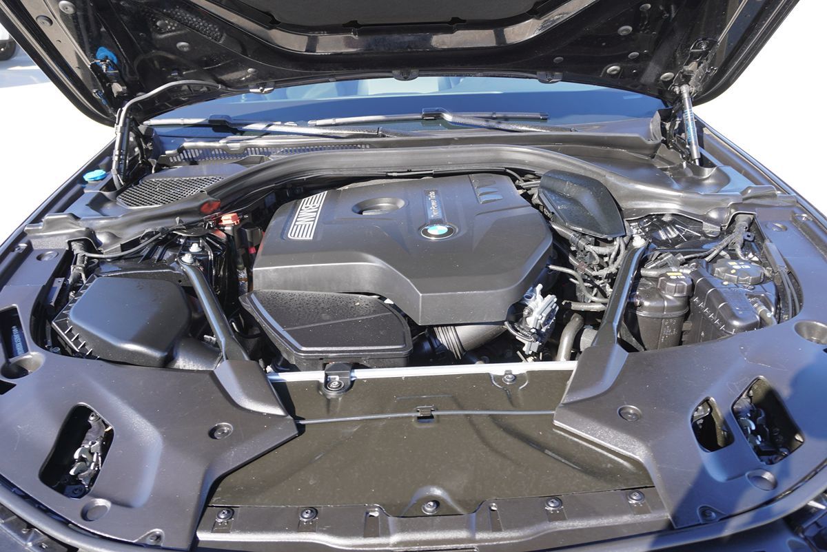 2018 BMW 5 Series 530i - Photo 4