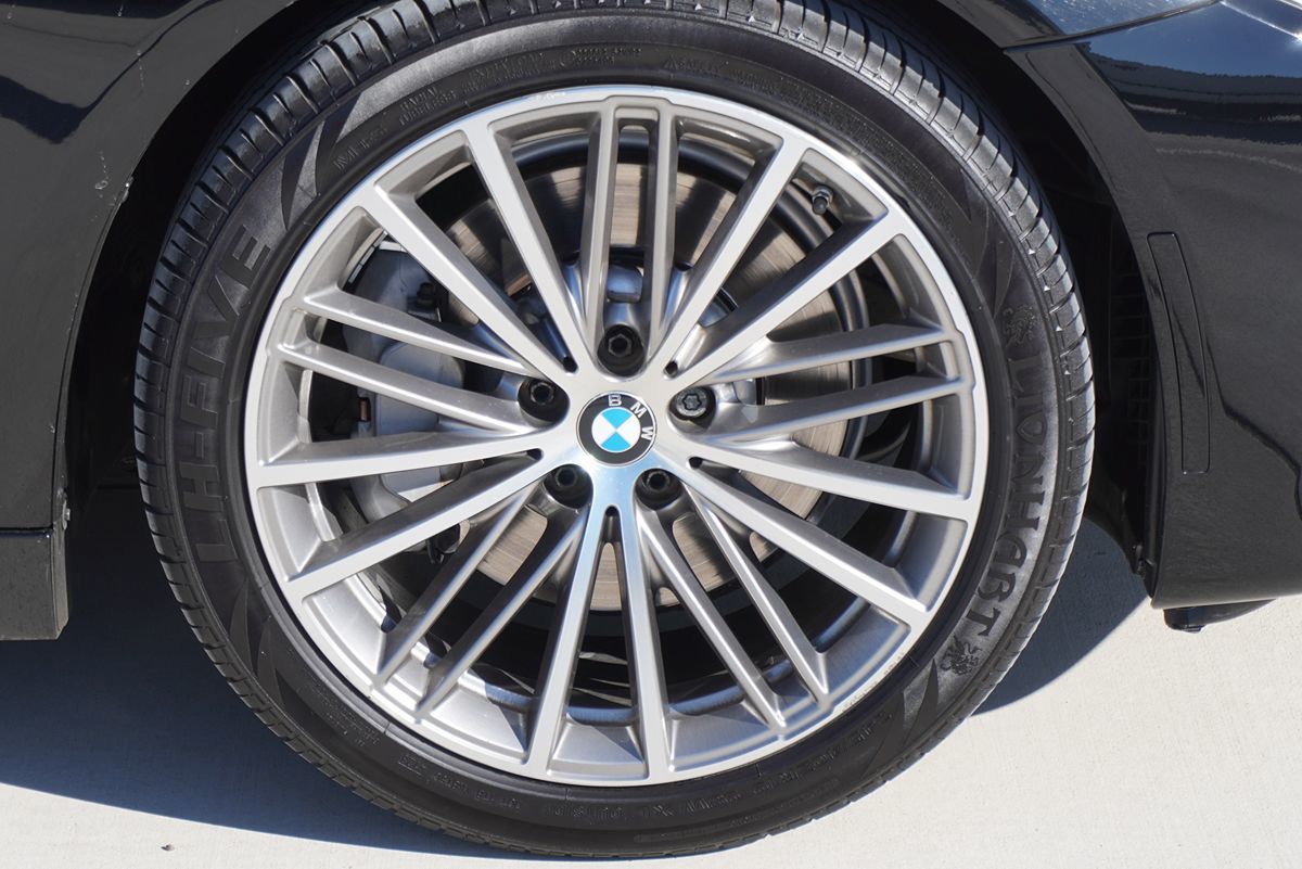 2018 BMW 5 Series 530i - Photo 8