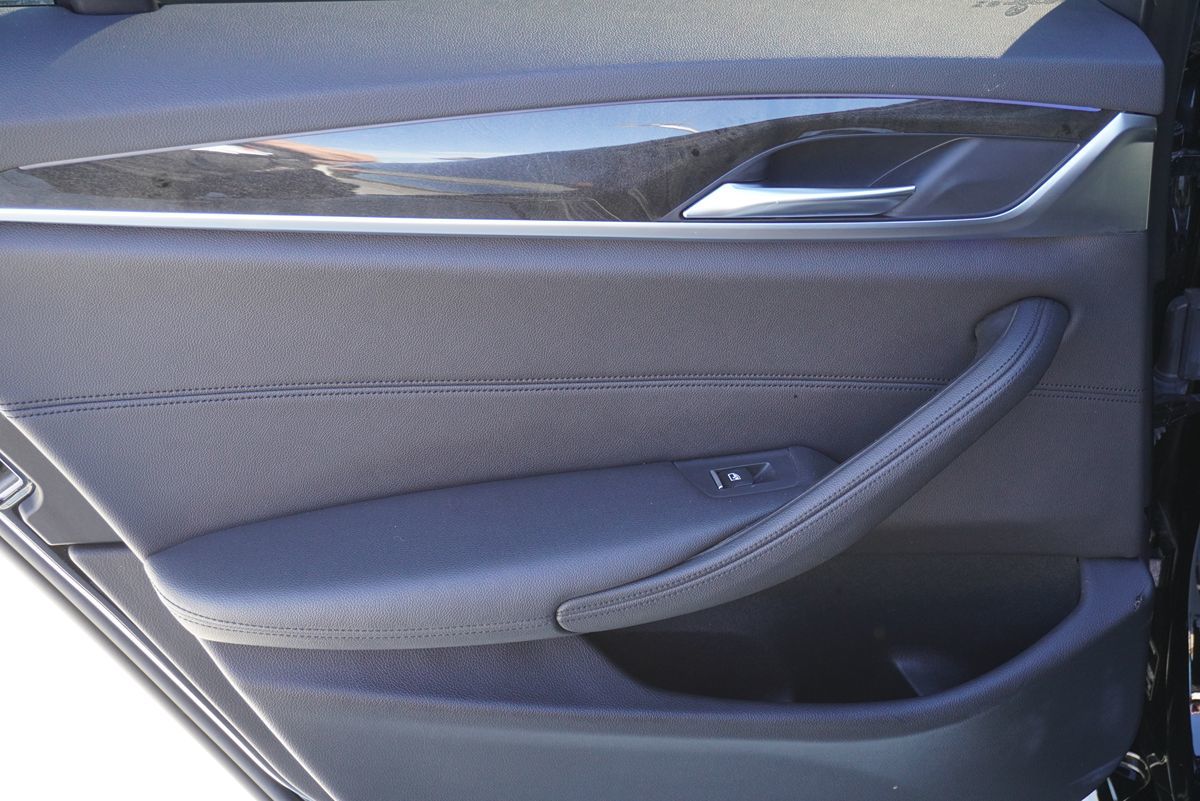 2018 BMW 5 Series 530i - Photo 16
