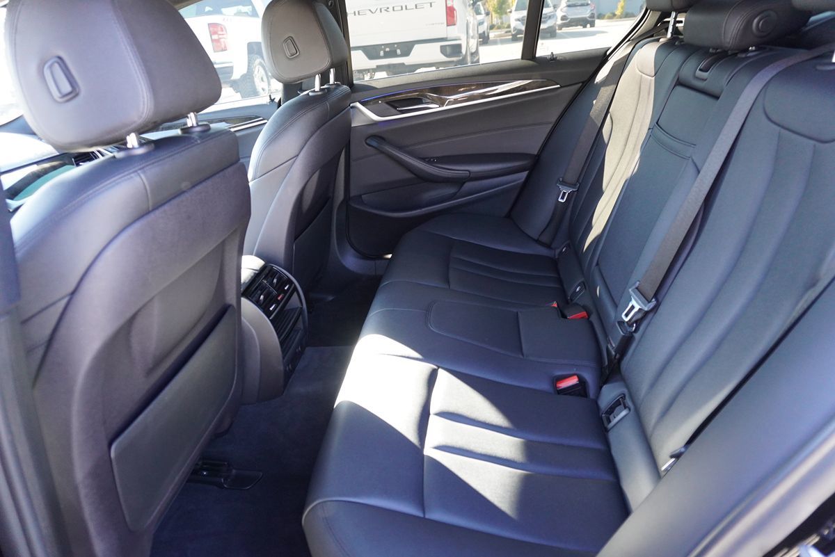 2018 BMW 5 Series 530i - Photo 17