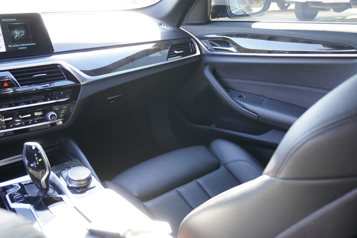 2018 BMW 5 Series 530i - Photo 21