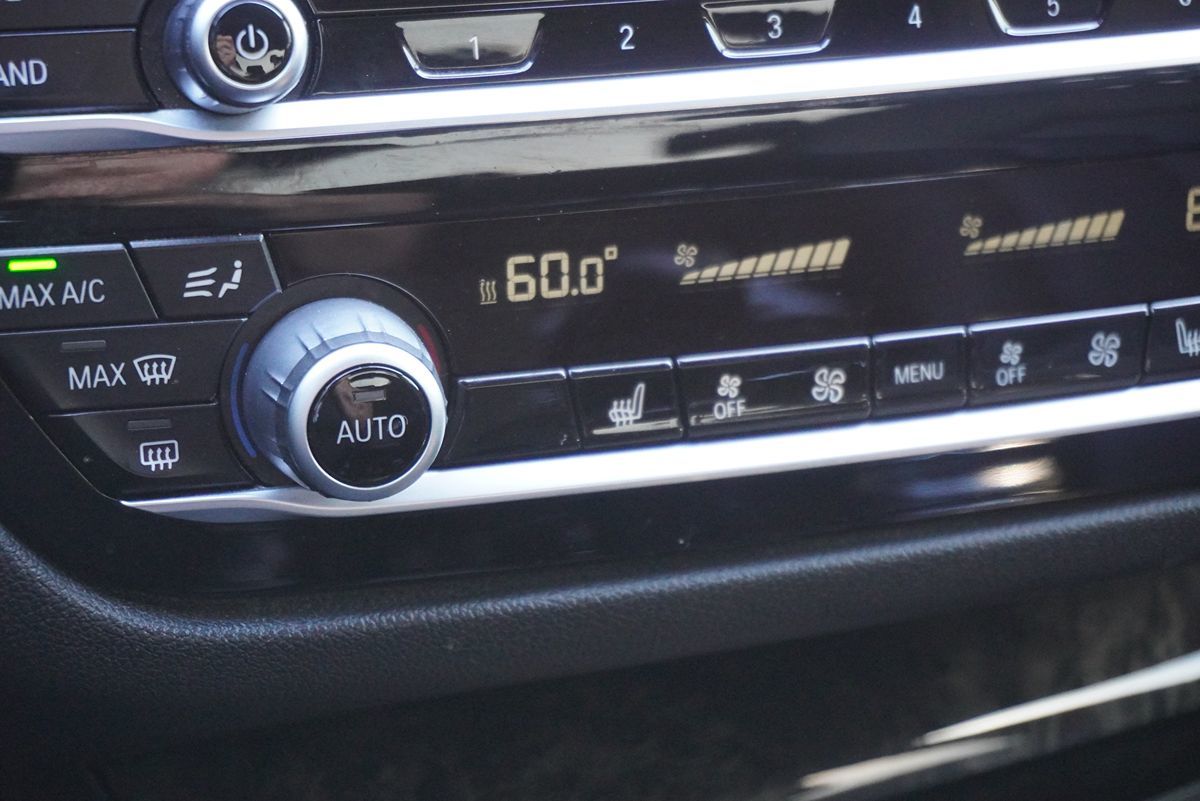 2018 BMW 5 Series 530i - Photo 30