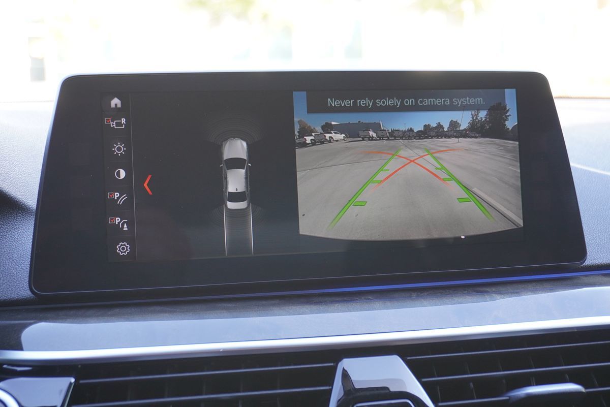 2018 BMW 5 Series 530i - Photo 32