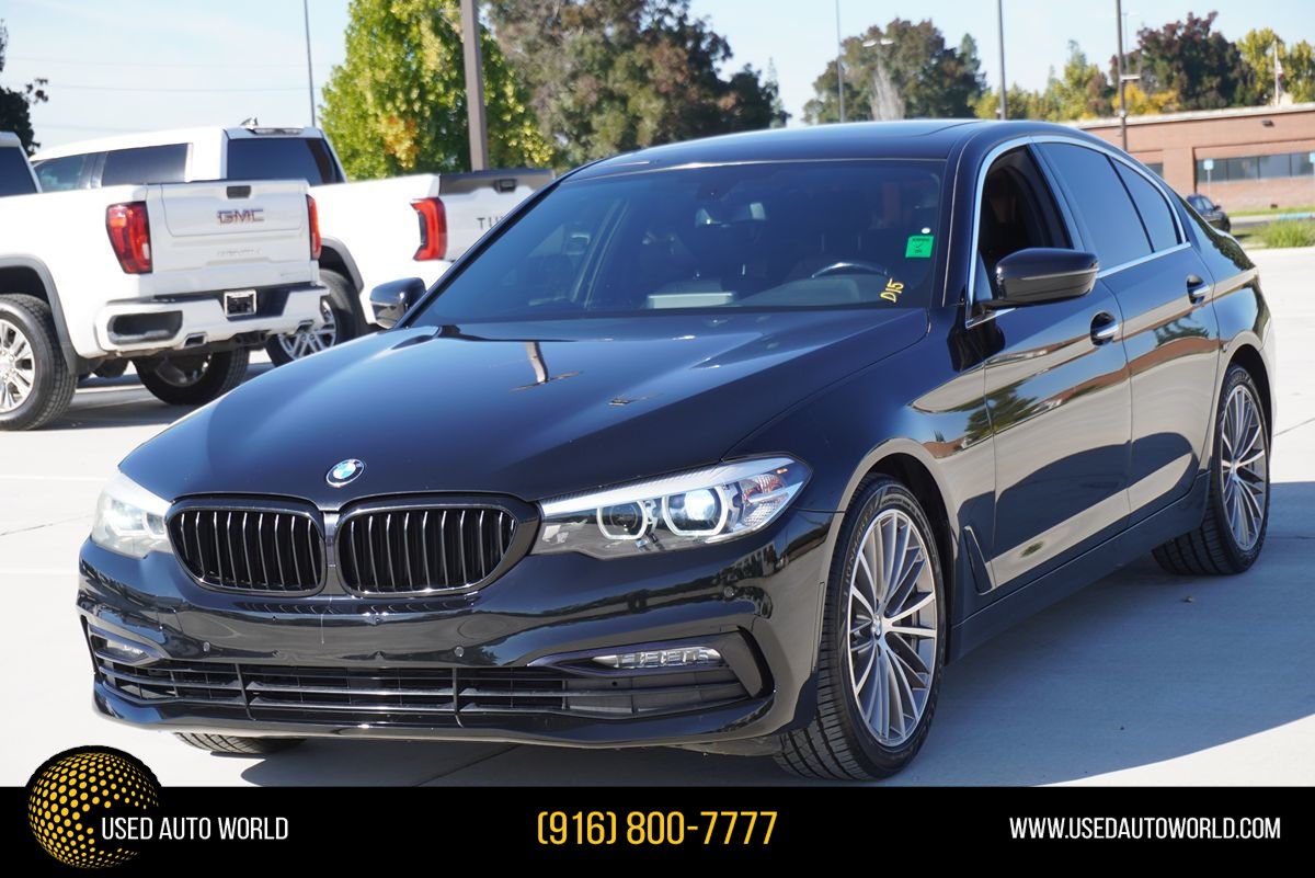 2018 BMW 5 Series 530i Sedan's photo