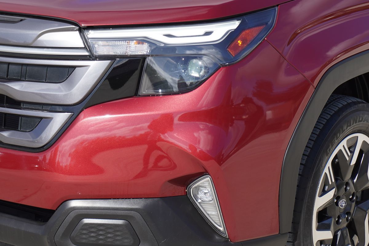 2025 Subaru Forester Premium - Photo 2