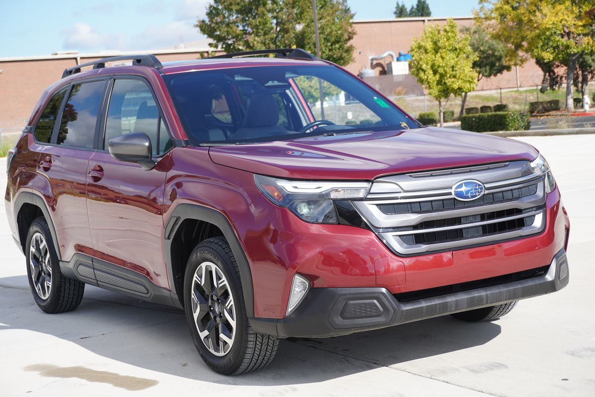 2025 Subaru Forester Premium - Photo 8