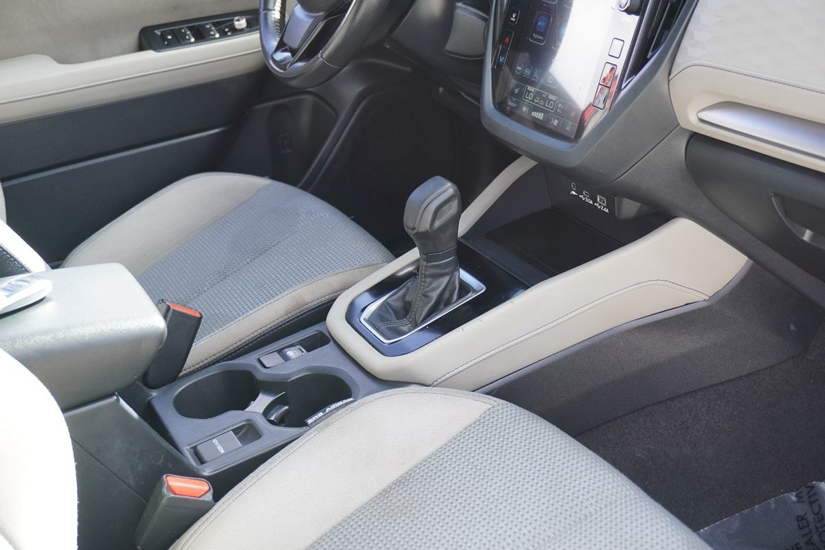 2025 Subaru Forester Premium - Photo 16