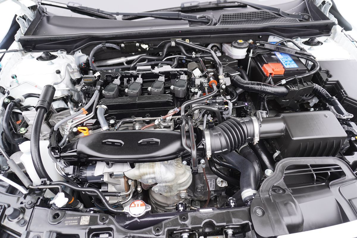 2024 Honda Civic Hatchback EX-L - Photo 6