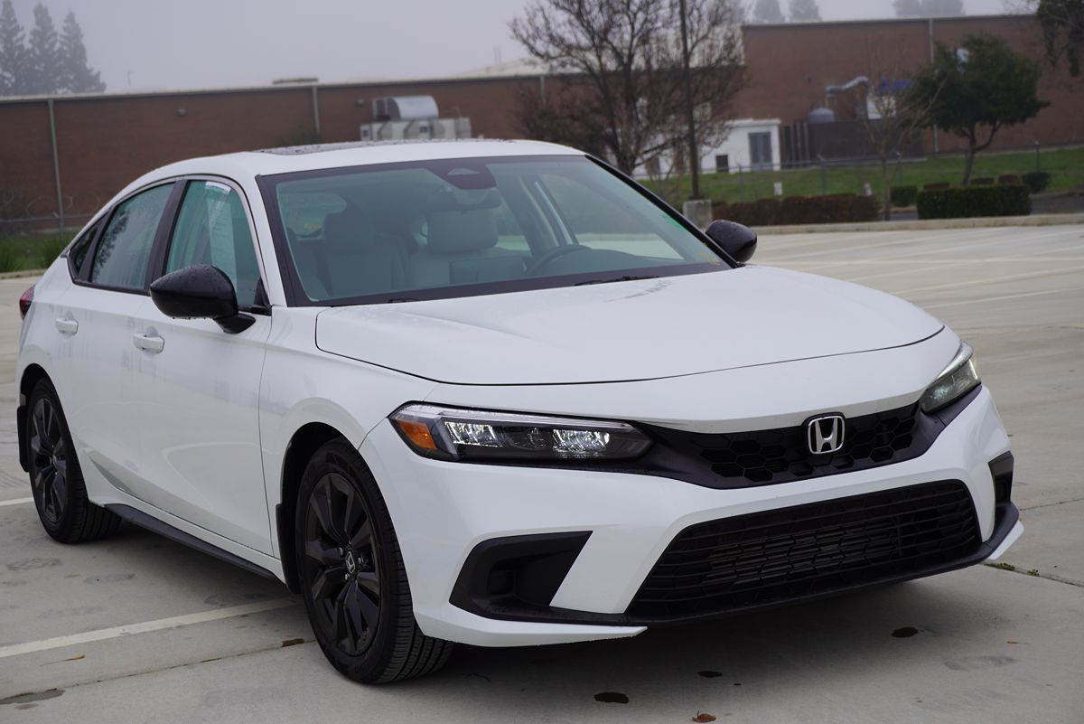 2024 Honda Civic Hatchback EX-L - Photo 8