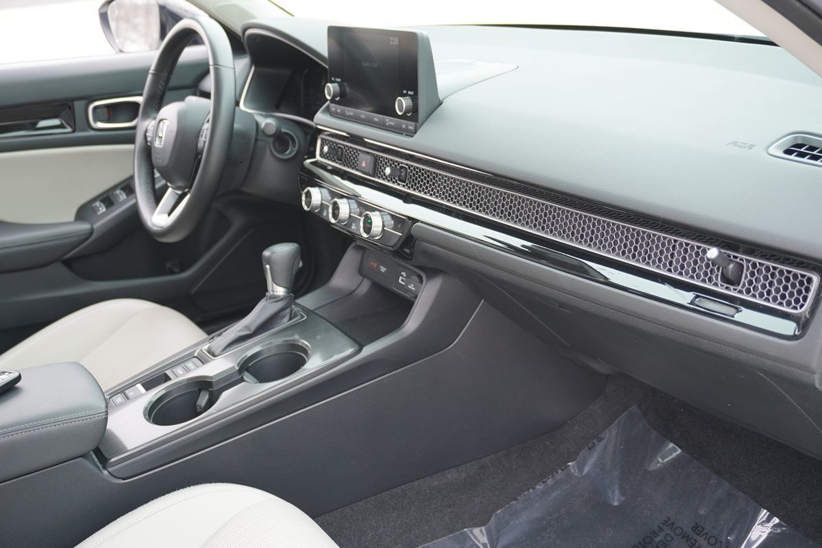 2024 Honda Civic Hatchback EX-L - Photo 14