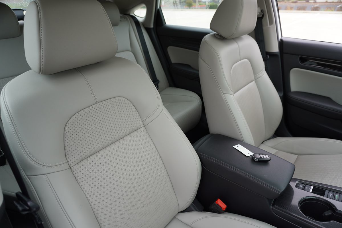 2024 Honda Civic Hatchback EX-L - Photo 16