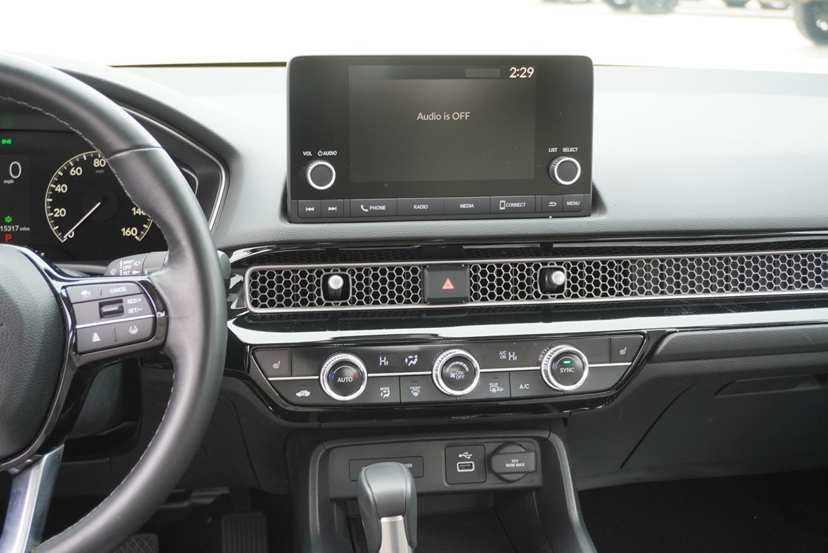 2024 Honda Civic Hatchback EX-L - Photo 22