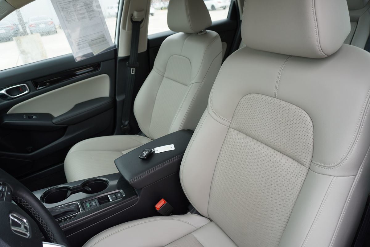 2024 Honda Civic Hatchback EX-L - Photo 28