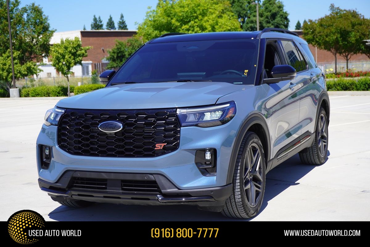 2025 Ford Explorer ST 4WD (PL535)'s photo