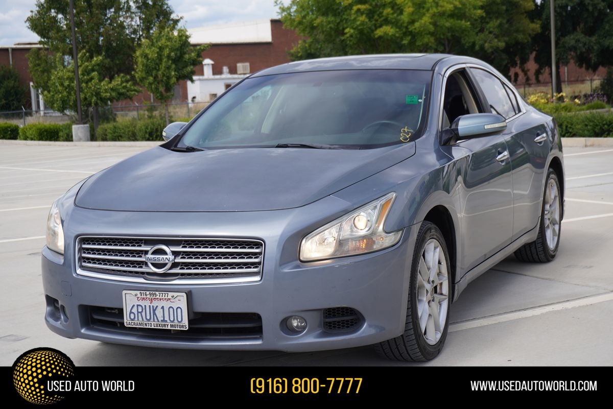 2011 Nissan Maxima 3.5 SV's photo