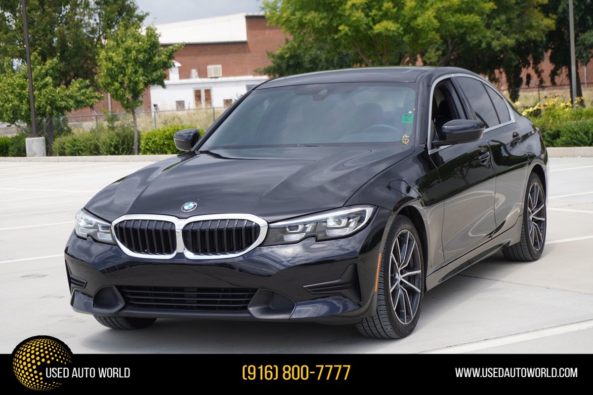 2019 BMW 3 Series 330i Sedan's photo