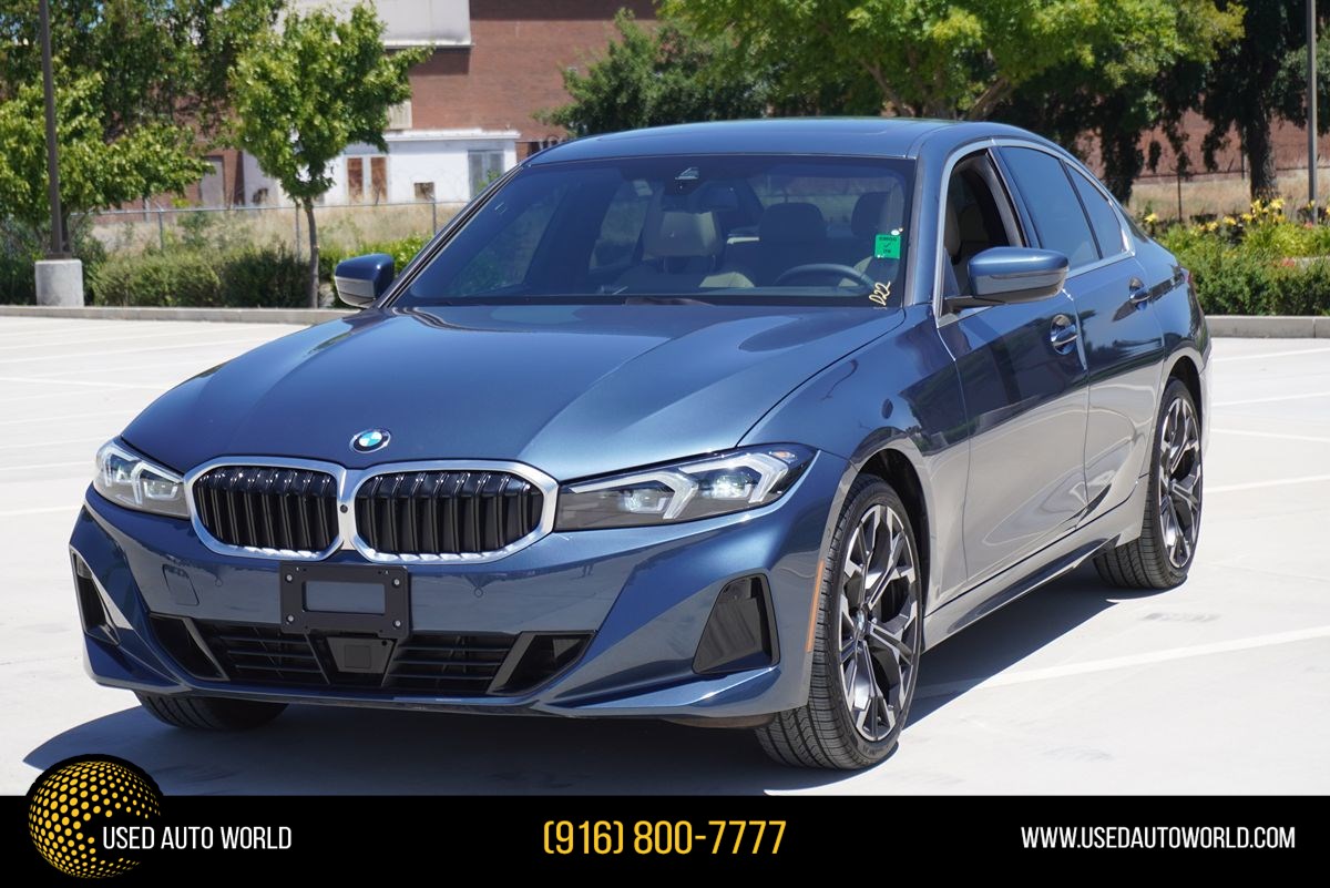 2025 BMW 3 Series 330i Sedan's photo