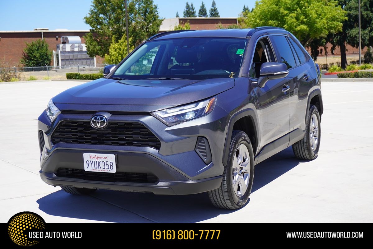 2022 Toyota RAV4 XLE