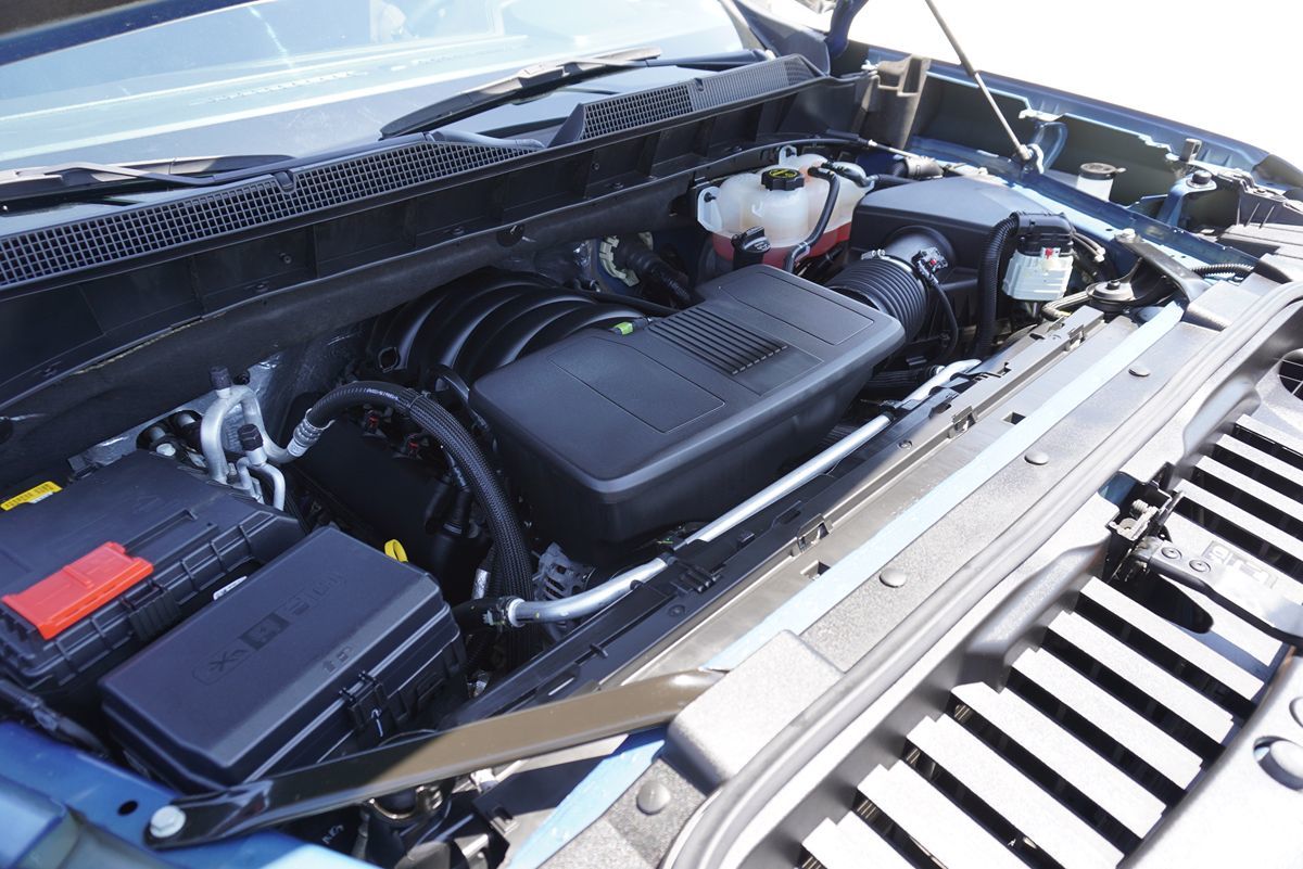 2024 Chevrolet Silverado 1500 LT - Photo 6