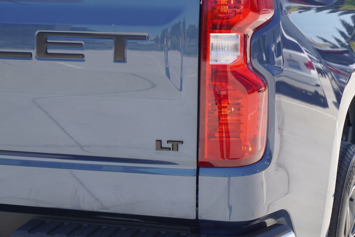 2024 Chevrolet Silverado 1500 LT - Photo 10