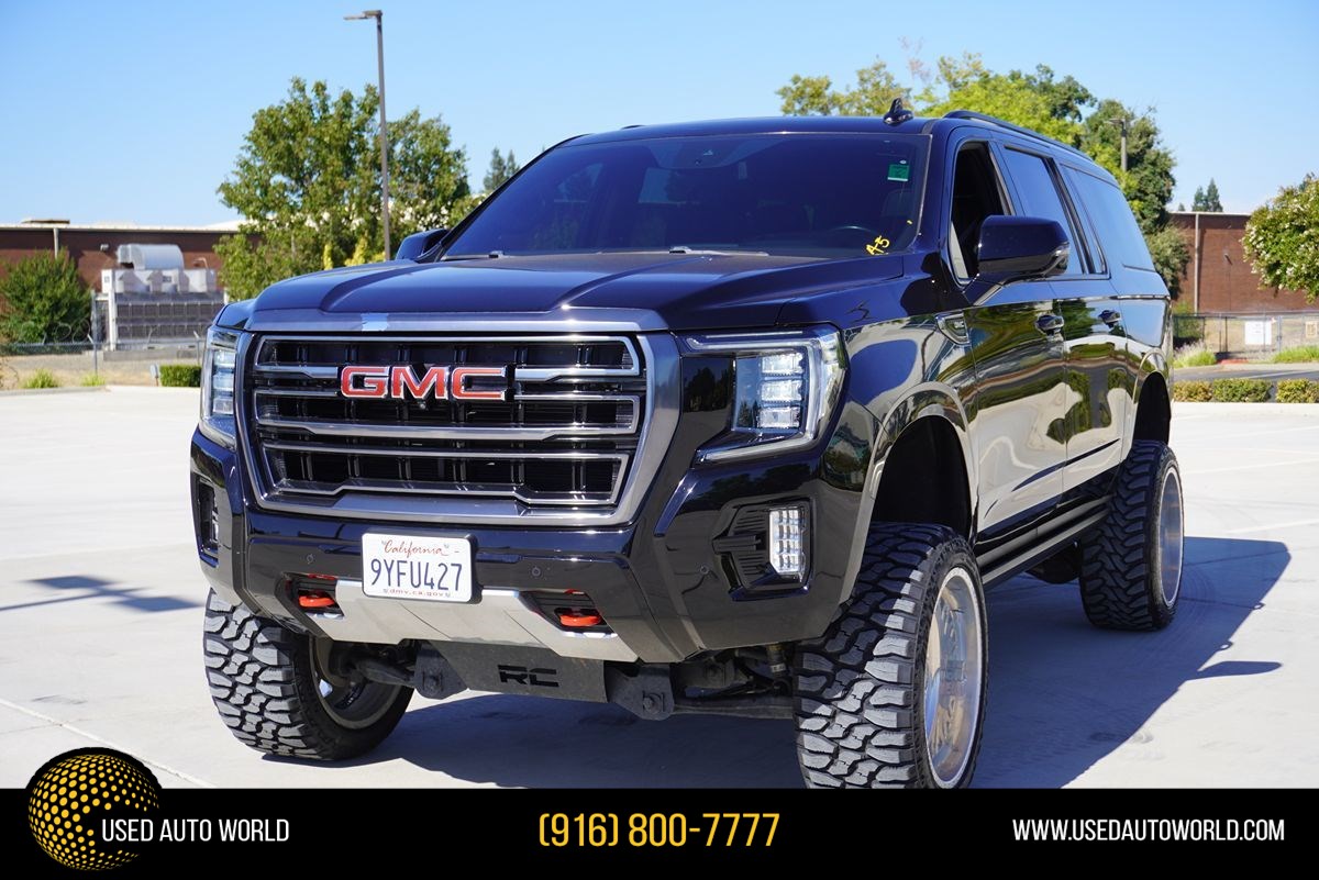 2023 GMC Yukon XL AT4