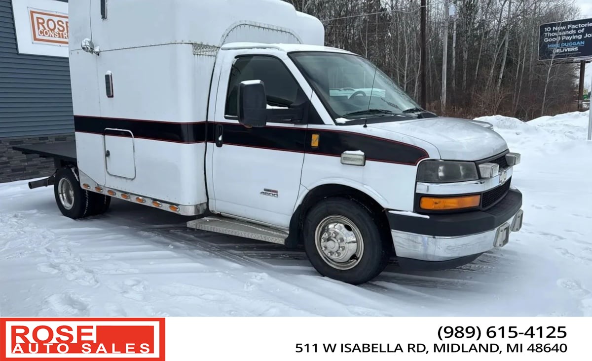 2011 Chevrolet Express's photo