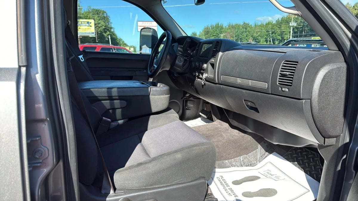 2013 Chevrolet Silverado 2500HD LT - Photo 6