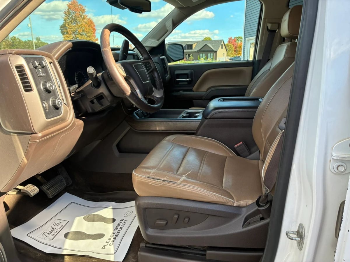 GMC Sierra photo 5