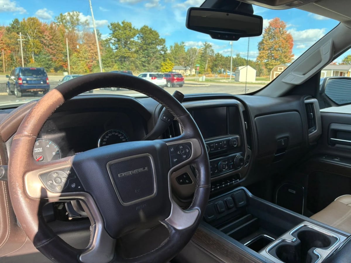 GMC Sierra photo 6
