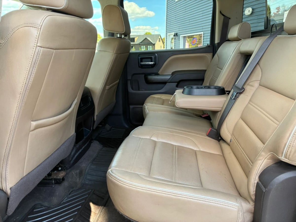 GMC Sierra photo 8