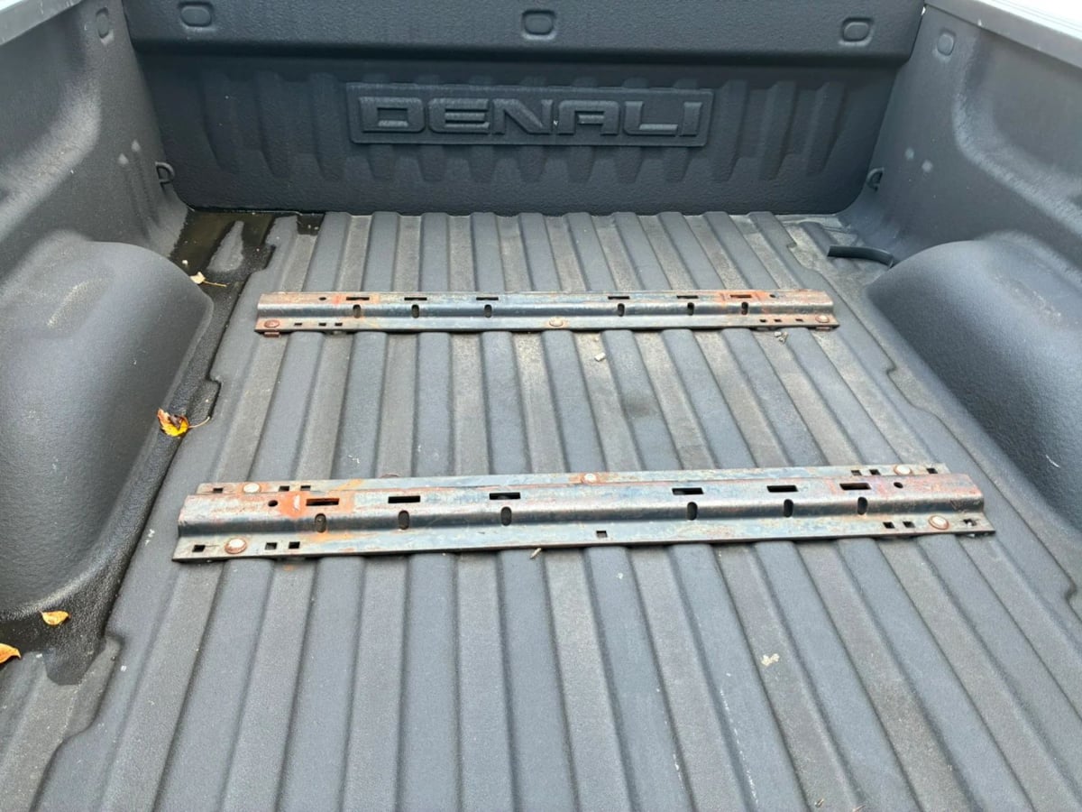 GMC Sierra photo 12
