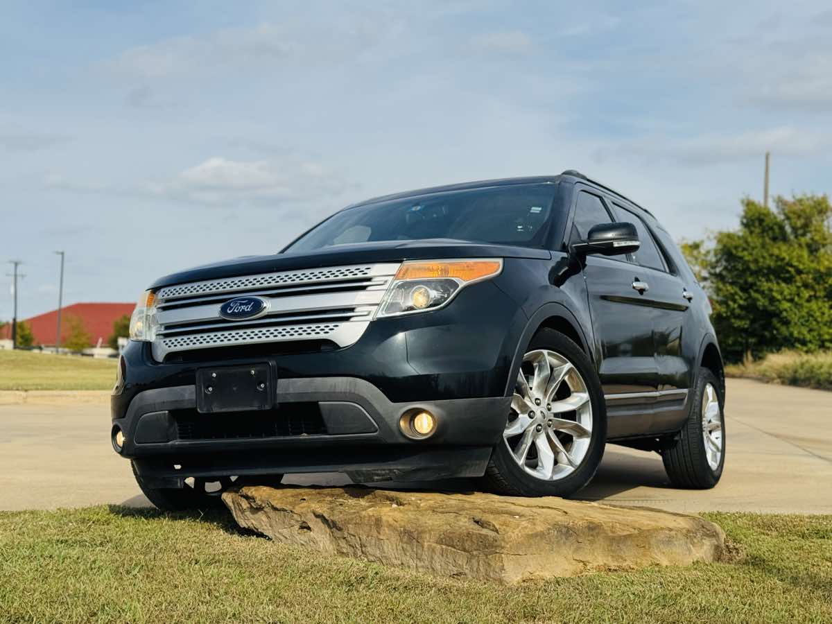 2015 Ford Explorer XLT - Photo 24