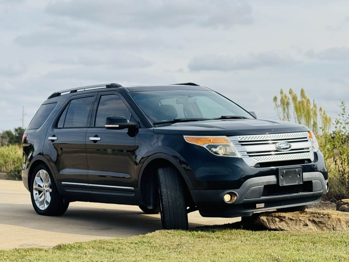 2015 Ford Explorer XLT - Photo 25
