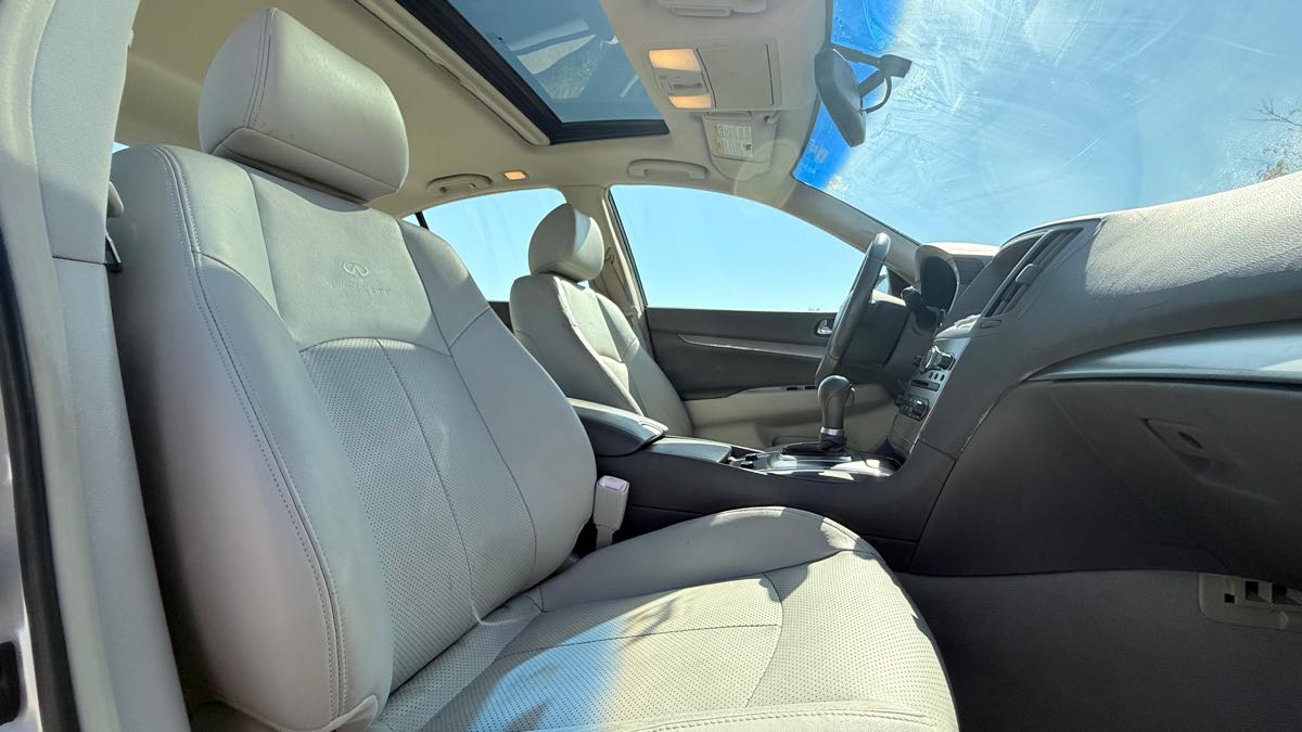 2011 INFINITI G Sedan 25 Journey - Photo 18