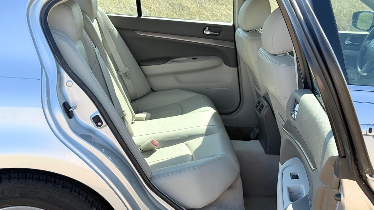 2011 INFINITI G Sedan 25 Journey - Photo 25