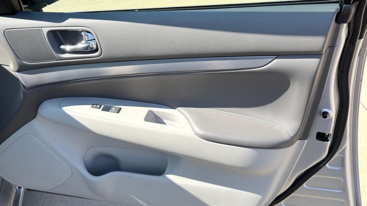 2011 INFINITI G Sedan 25 Journey - Photo 30