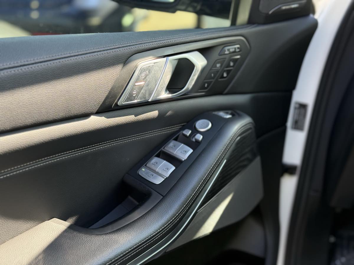 2019 BMW X7 40i - Photo 12