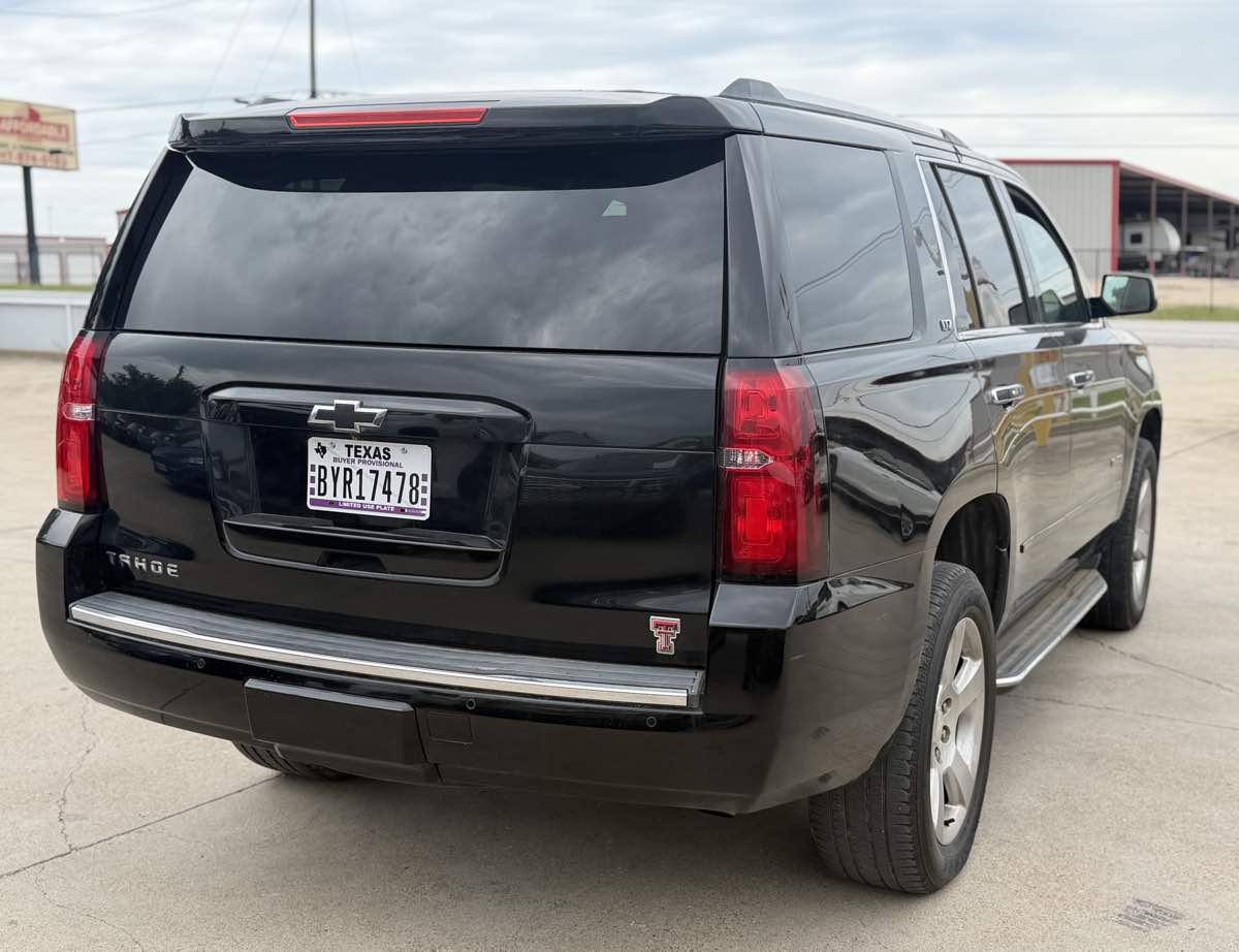 View vehicle photo 5